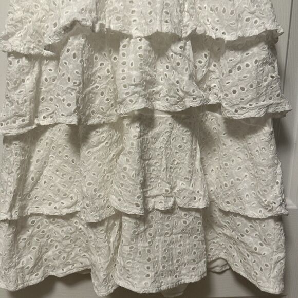 Pretty Little Thing Women's Size 6 Dress White Ruffle Tiered Eyelet Mini Lined - Picture 5 of 11